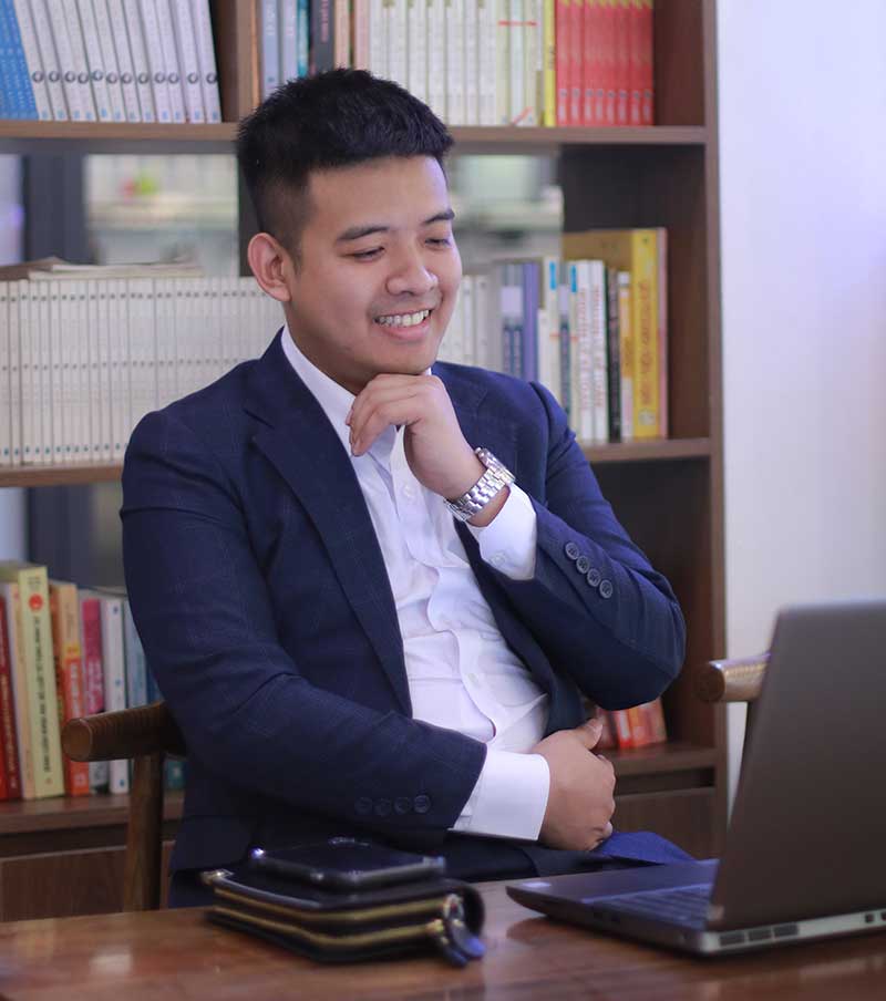 Anh Cù Chí Hùng - Người sáng lập Hùng Gia Edu