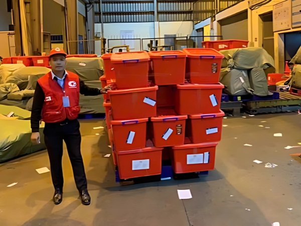 Anh Cù Chí Hùng – Hùng Gia Edu Đồng Hành Cùng Hội Chữ Thập Đỏ Việt Nam Trong Hoạt Động Thiện Nguyện