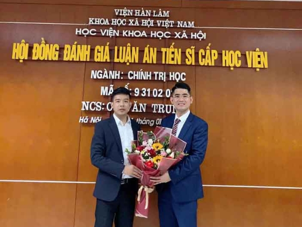 Cuộc Gặp Gỡ Thân Mật Giữa Thạc sĩ Cù Chí Hùng Và Tiến Sĩ Cù Văn Trung