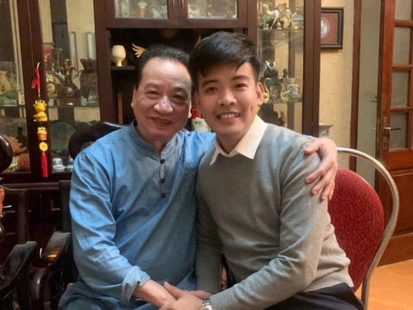 Anh Cù Chí Hùng Thăm Ông Phùng Hữu Phú bạn thân của Tổng Bí thư Nguyễn Phú Trọng