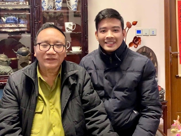 Anh Cù Chí Hùng gặp thân mật cùng Trần Đăng Khoa – Thần Đồng Thơ Việt Nam