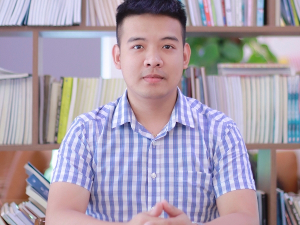 So Sánh Học Online – Học Offline APTIS: Cách Nào Hiệu Quả Hơn?