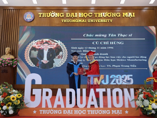 Kinh Nghiệm Thi APTIS Lần Đầu Đỗ Ngay: Bí Quyết Từ Học Viên Hùng Gia Edu